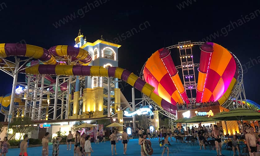 超级龙卷风水滑道提供了一种新的、刺激的水上体验