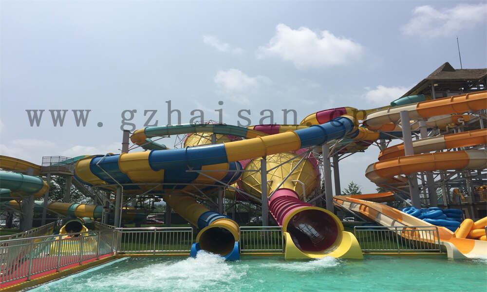 为什么炎热的夏季去水上乐园度假是最佳选择？